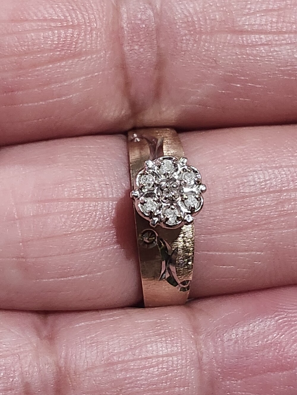 1970s GTR 10K Yellow Gold Natural Diamond Flower Cluster Wide Band Ring Size 7 - Picture 2 of 14